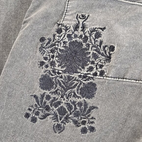 CAbi Gray Ankle Cropped Pants - Picture 7 of 12